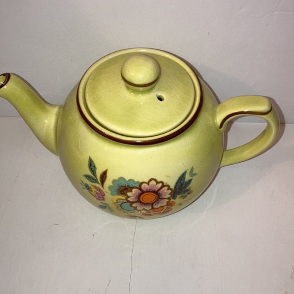 Arthur Wood Mid Century Flower Summertime Teapot - Picture 2 of 6